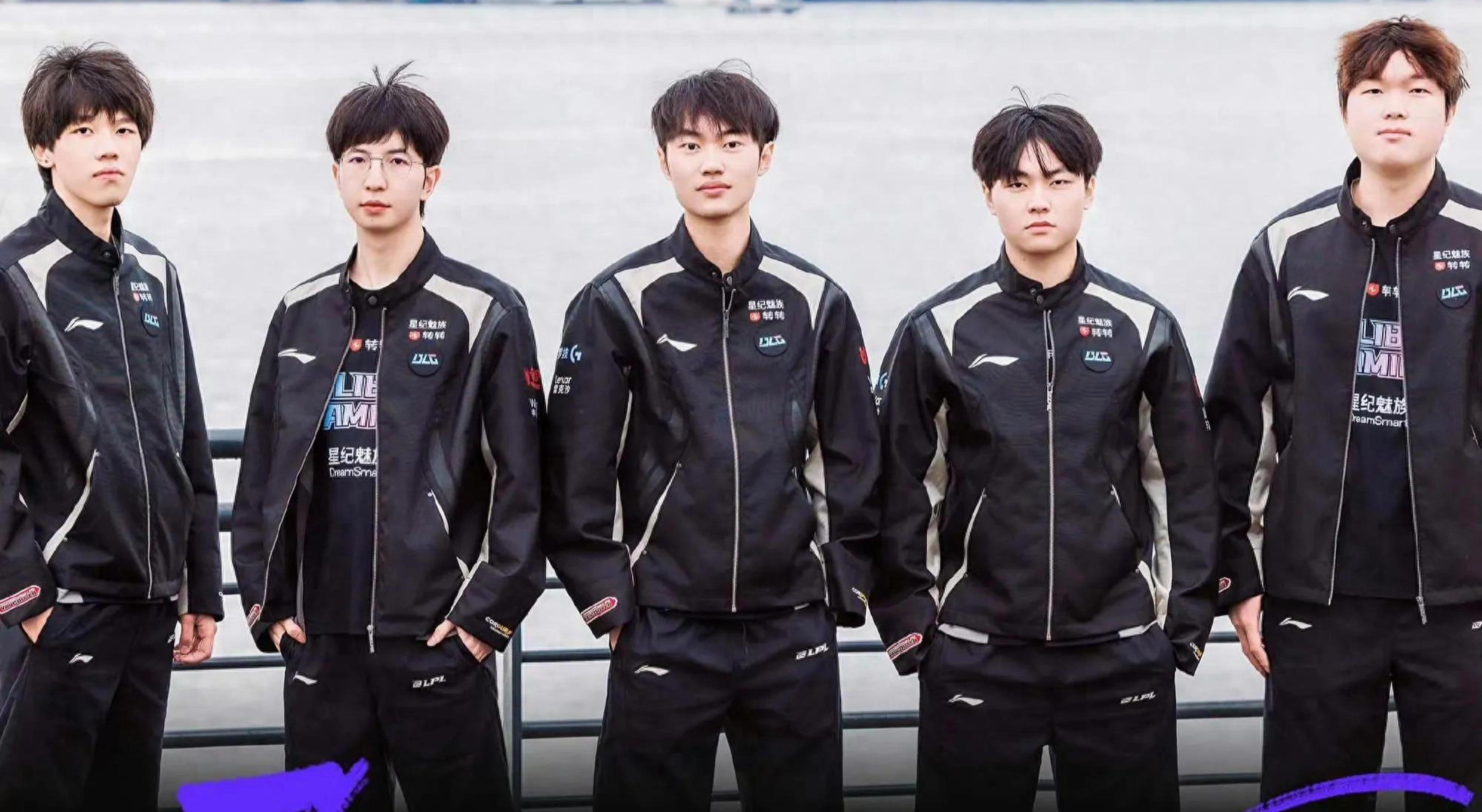 的青少年选 的青少年选