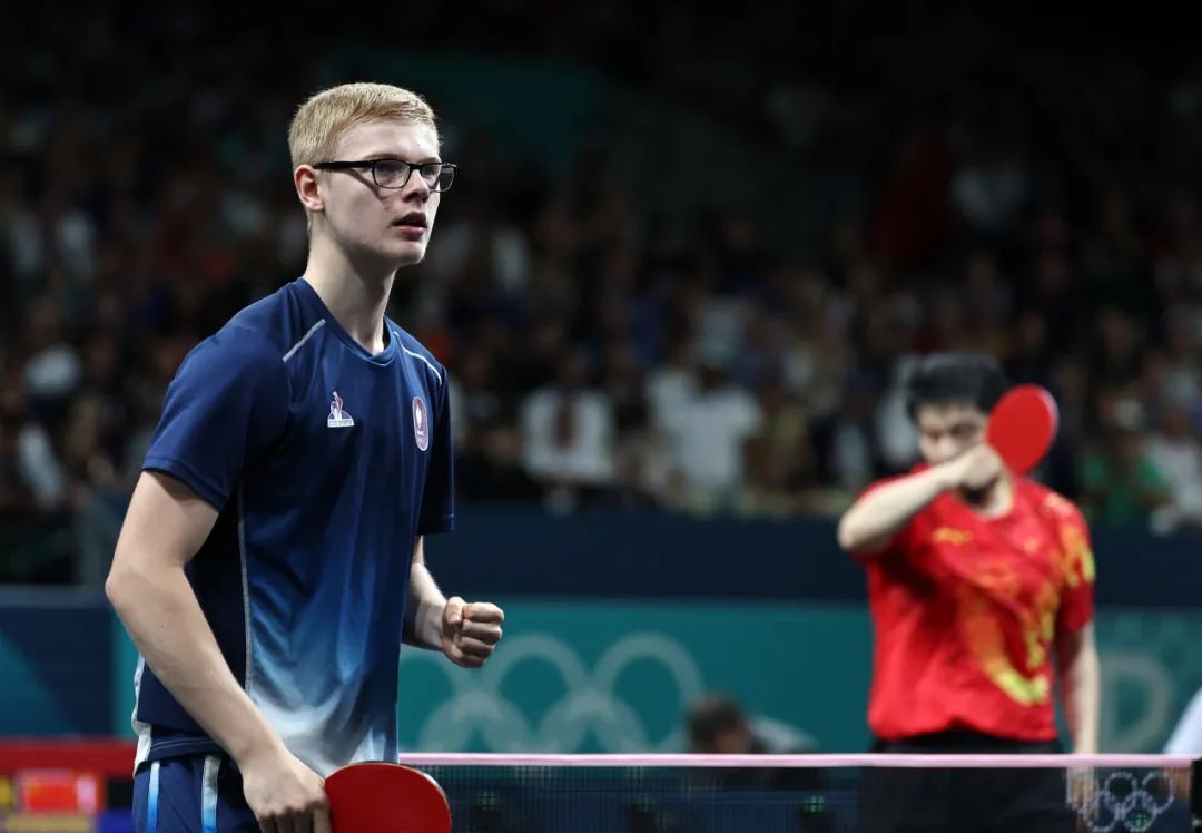 间的默契配 间的默契配