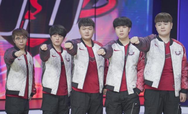 的边界多由 的边界多由