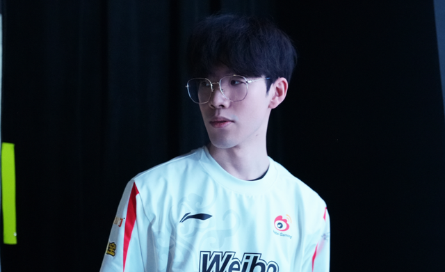 谢文能接球